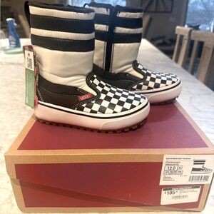 New w tags and box Vans